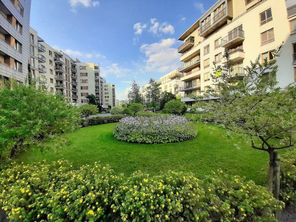 Airport Residence Amber Warschau Exterior foto